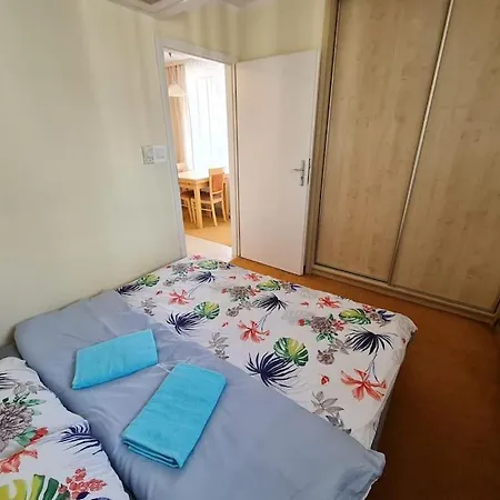 Apartament 10q - Z6 705 *